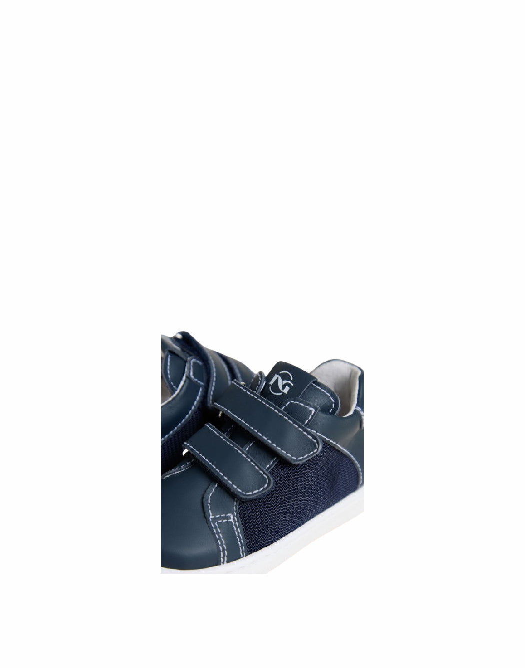 Sneaker Nero Giardini con strappi